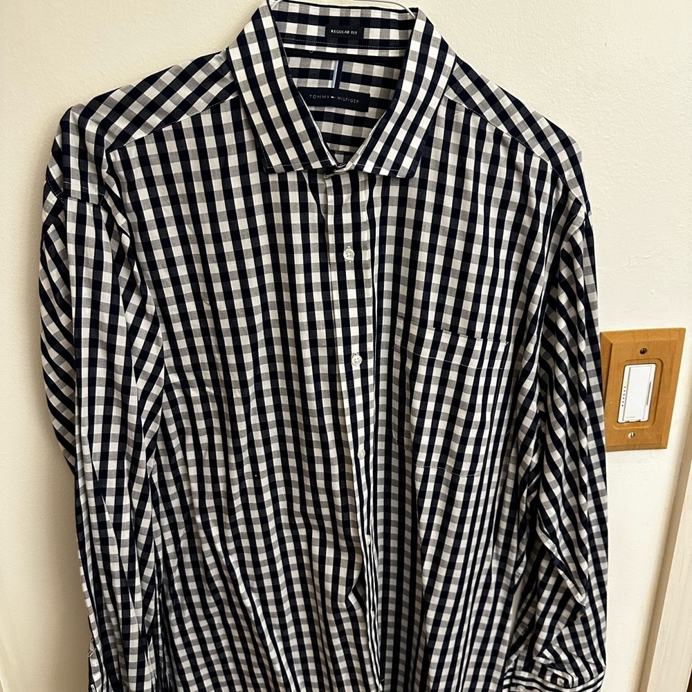 Tommy Hilfiger Mens Button Down Shirt size 17 1/2 34/35 checked blue and white.